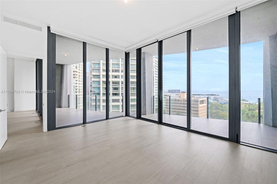 Recently Rented: $23,500 (3 beds, 3 baths, 2532 Square Feet)