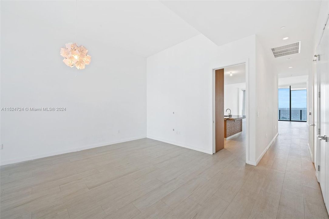 Recently Rented: $23,500 (3 beds, 3 baths, 2532 Square Feet)