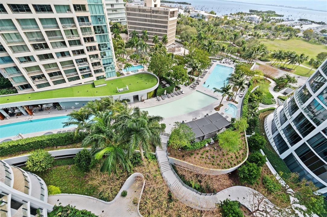 Recently Rented: $23,500 (3 beds, 3 baths, 2532 Square Feet)