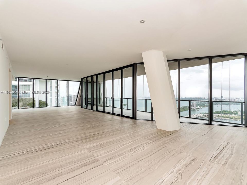 Recently Rented: $35,500 (4 beds, 5 baths, 4755 Square Feet)