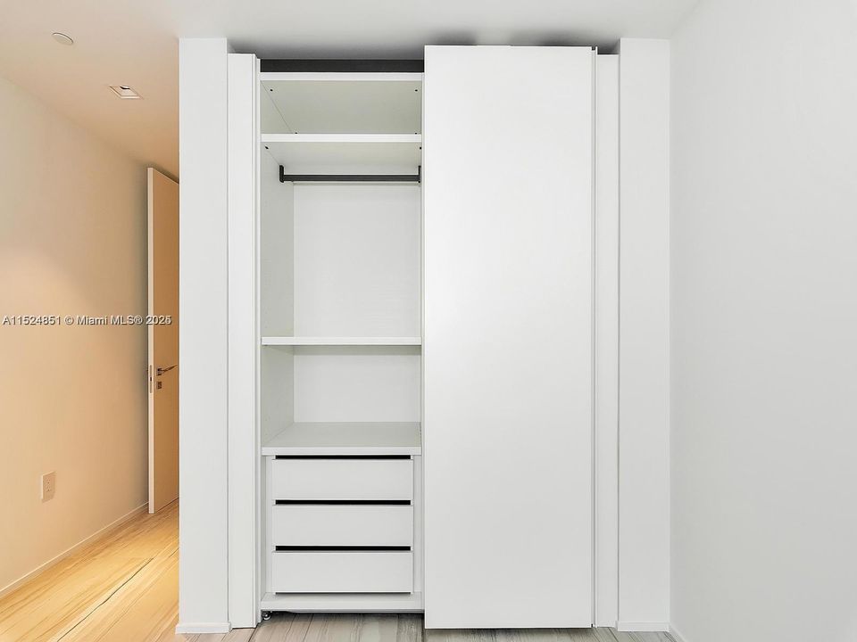 Recently Rented: $35,500 (4 beds, 5 baths, 4755 Square Feet)