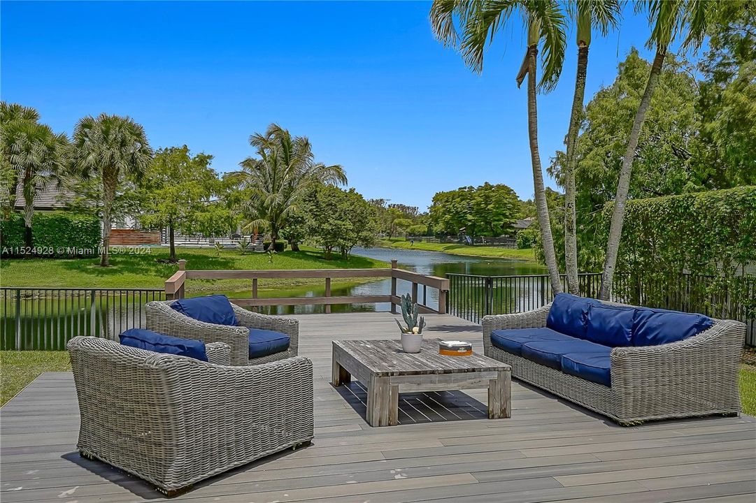 Active With Contract: $2,599,000 (4 beds, 3 baths, 3995 Square Feet)