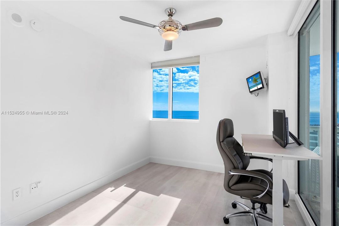 Active With Contract: $1,700,000 (2 beds, 2 baths, 1280 Square Feet)