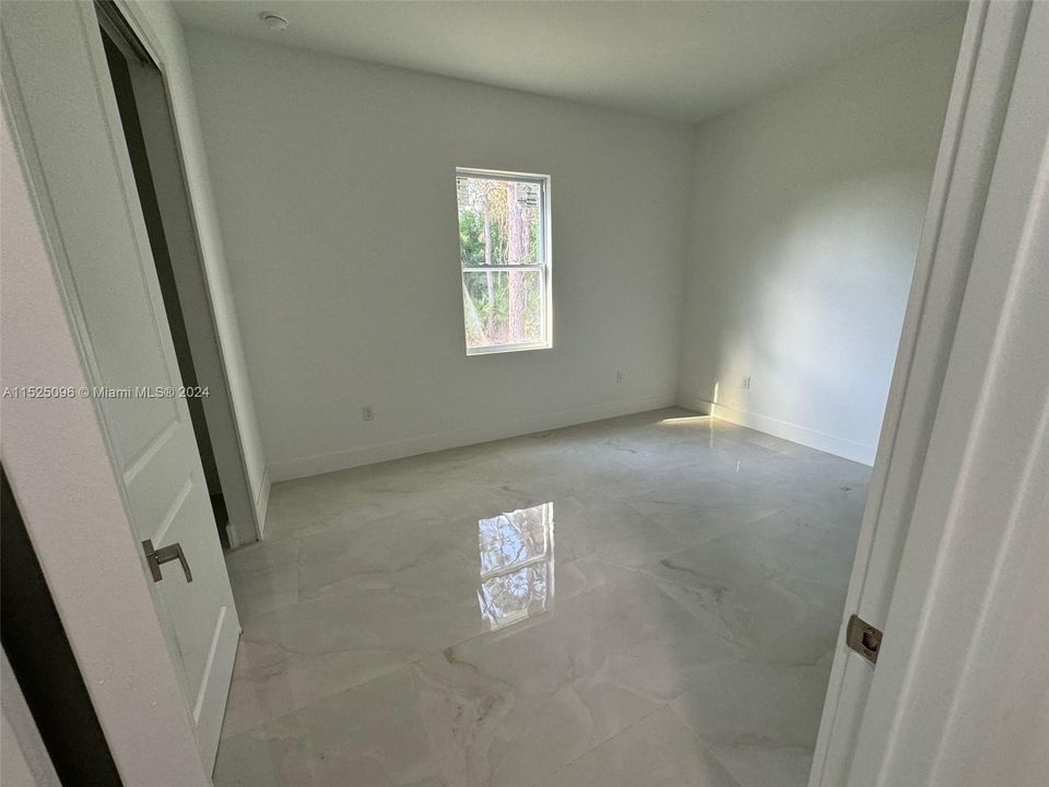 Active With Contract: $390,000 (3 beds, 2 baths, 1815 Square Feet)
