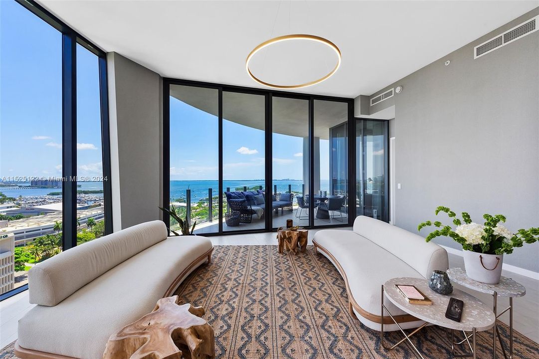 Active With Contract: $7,250,000 (3 beds, 3 baths, 2546 Square Feet)