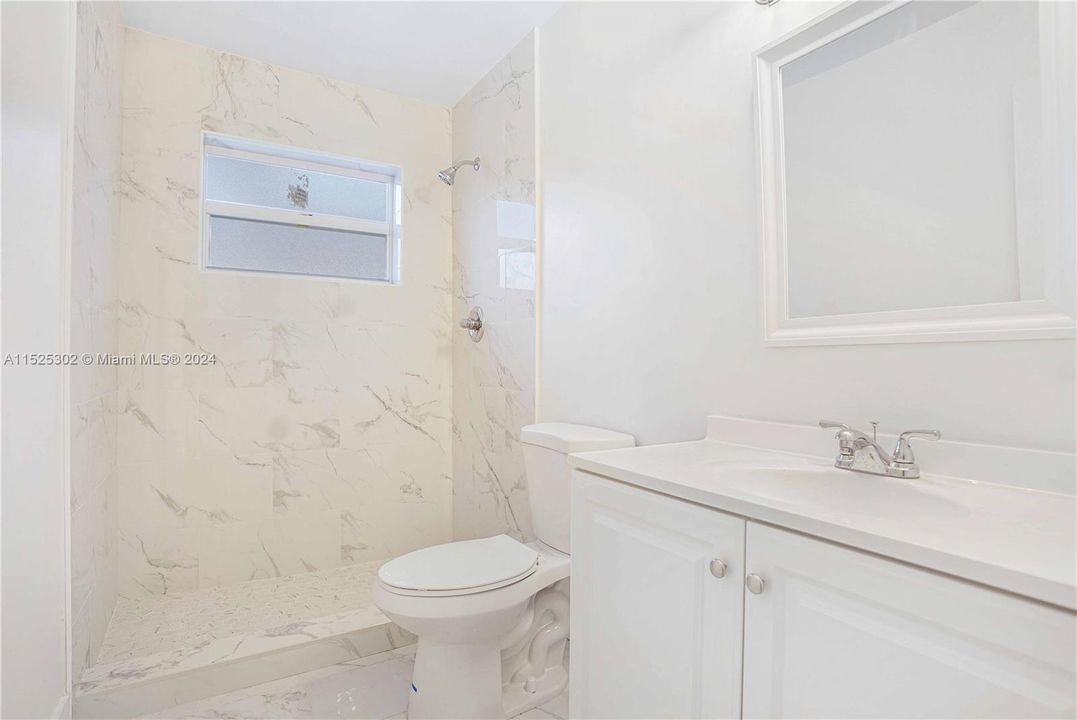 Vendido Recientemente: $439,900 (4 camas, 2 baños, 1516 Pies cuadrados)
