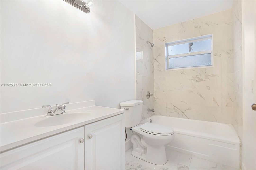 Vendido Recientemente: $439,900 (4 camas, 2 baños, 1516 Pies cuadrados)