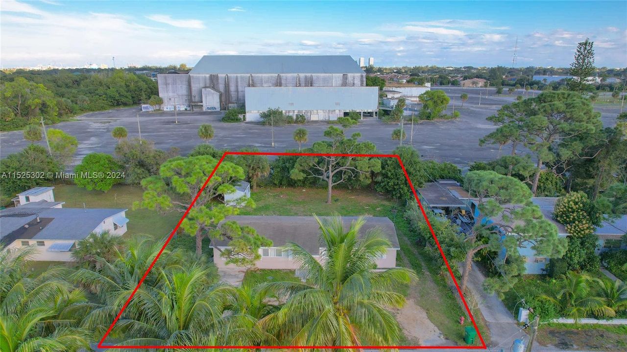 Vendido Recientemente: $439,900 (4 camas, 2 baños, 1516 Pies cuadrados)