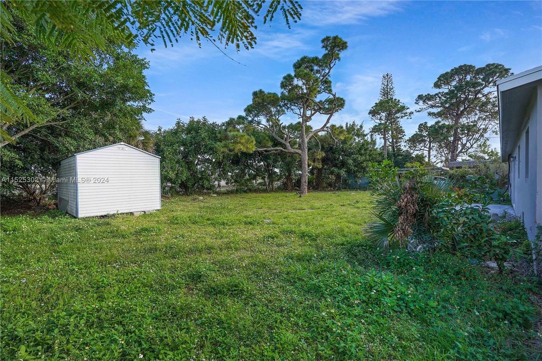 Vendido Recientemente: $439,900 (4 camas, 2 baños, 1516 Pies cuadrados)