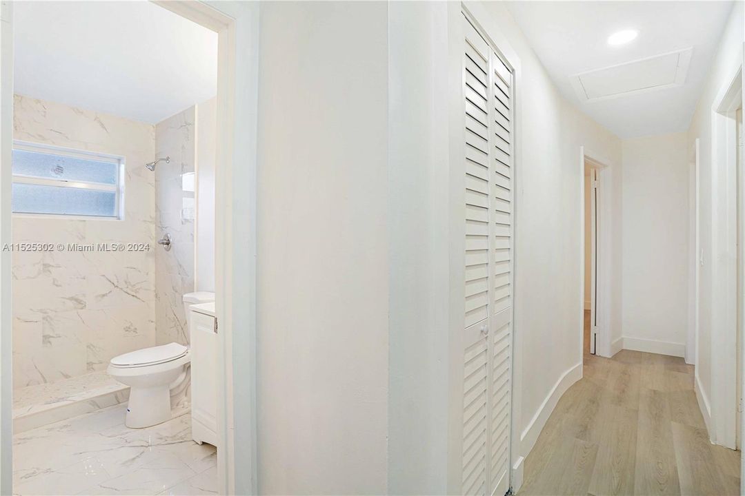 Vendido Recientemente: $439,900 (4 camas, 2 baños, 1516 Pies cuadrados)