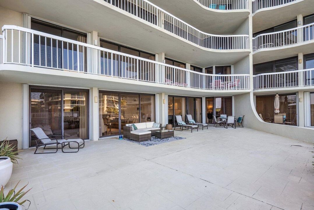 025-3300SouthOceanBoulevard-PalmBeach-FL