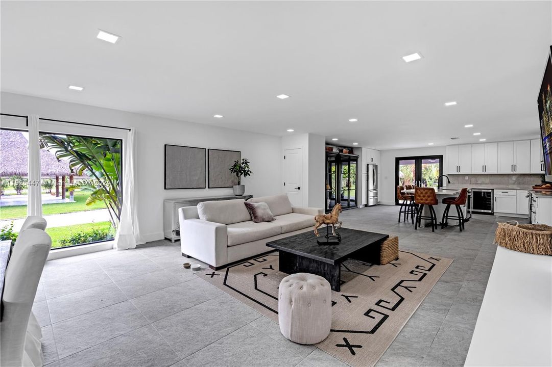 For Sale: $1,990,000 (5 beds, 4 baths, 2700 Square Feet)