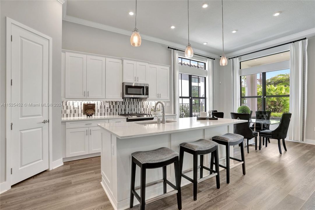 Recently Sold: $939,990 (2 beds, 2 baths, 2081 Square Feet)