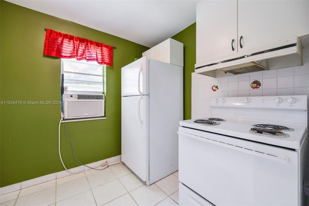 For Sale: $1,199,000 (3 beds, 2 baths, 1455 Square Feet)