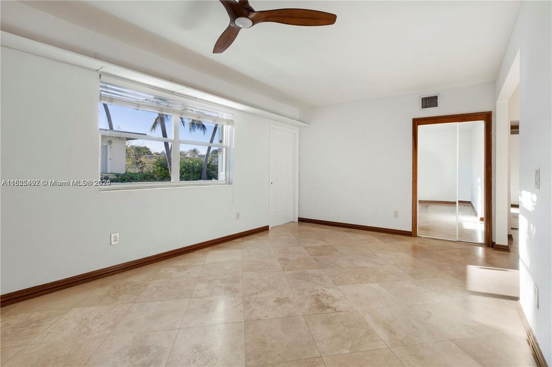 Recently Sold: $255,000 (2 beds, 2 baths, 930 Square Feet)