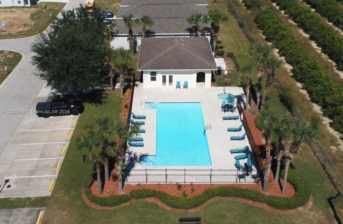 Recently Sold: $219,000 (3 beds, 2 baths, 1300 Square Feet)