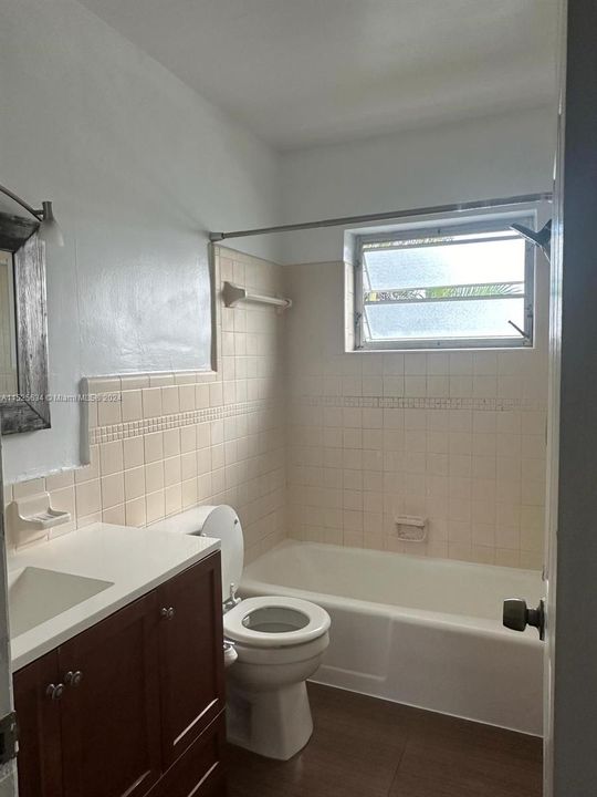 Recently Sold: $169,000 (1 beds, 1 baths, 620 Square Feet)