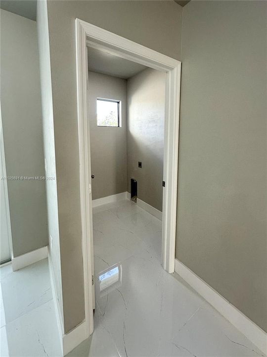 Activo con contrato: $369,900 (4 camas, 2 baños, 0 Pies cuadrados)