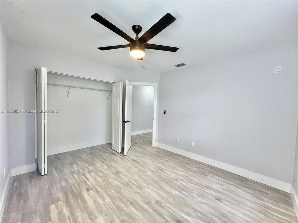 Recently Sold: $569,000 (4 beds, 2 baths, 1628 Square Feet)