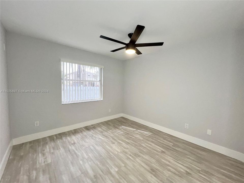 Recently Sold: $569,000 (4 beds, 2 baths, 1628 Square Feet)