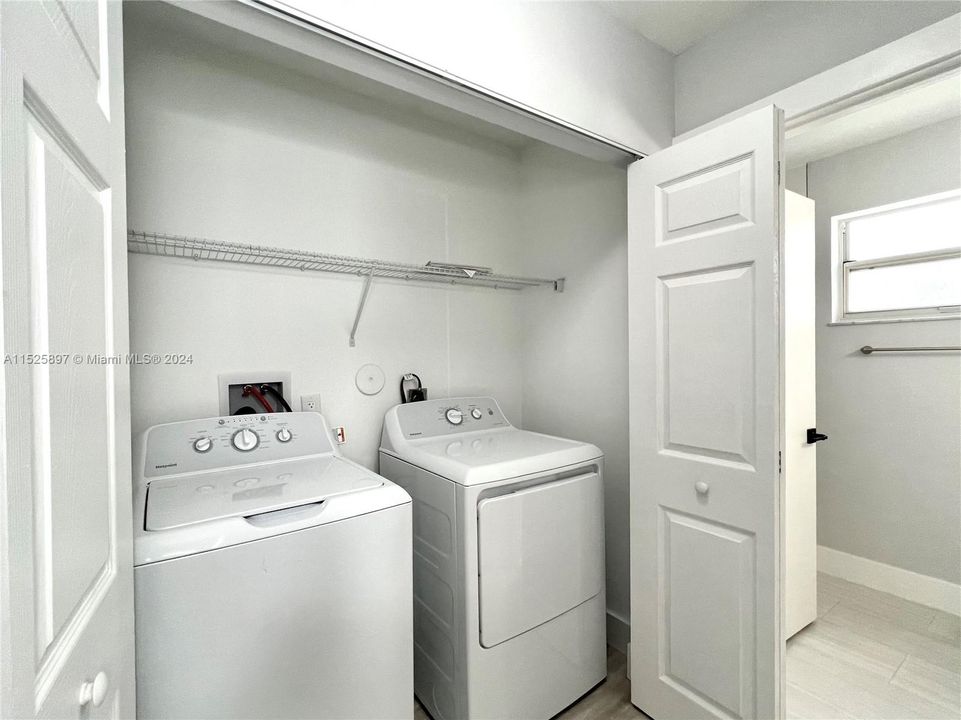 Recently Sold: $569,000 (4 beds, 2 baths, 1628 Square Feet)