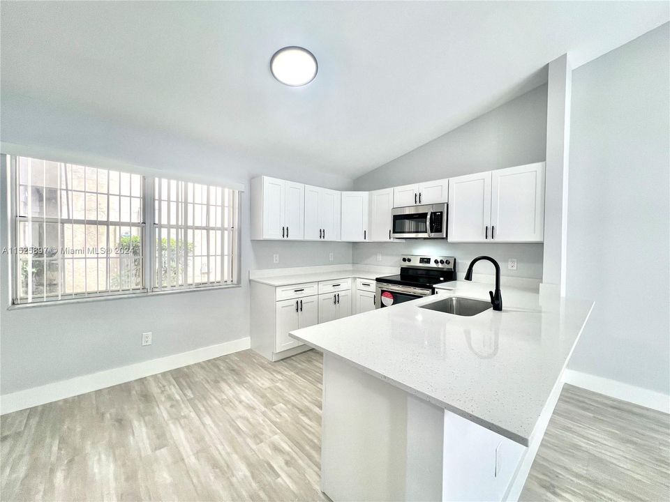 Recently Sold: $569,000 (4 beds, 2 baths, 1628 Square Feet)