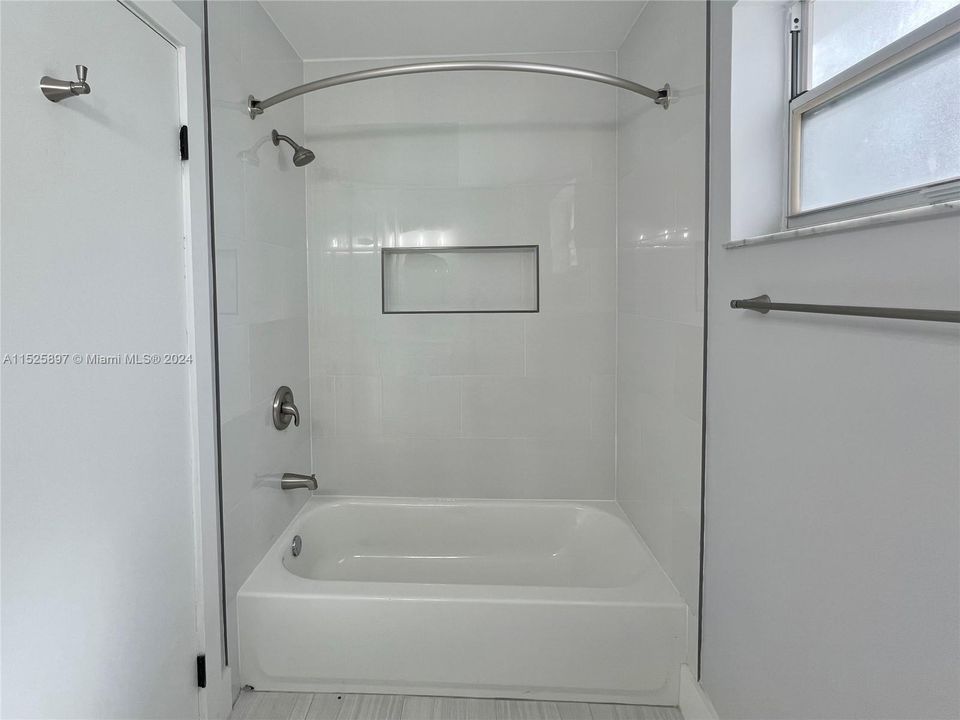 Recently Sold: $569,000 (4 beds, 2 baths, 1628 Square Feet)