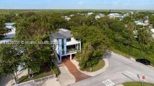 For Sale: $1,249,000 (3 beds, 3 baths, 0 Square Feet)