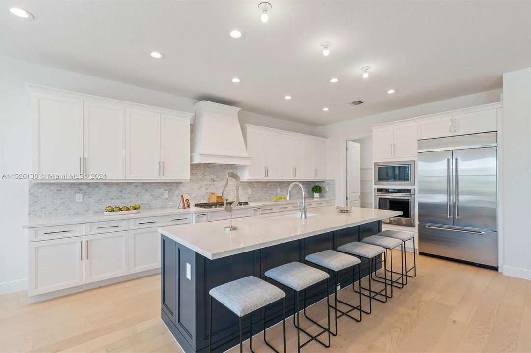 Recently Sold: $1,695,000 (5 beds, 3 baths, 3993 Square Feet)