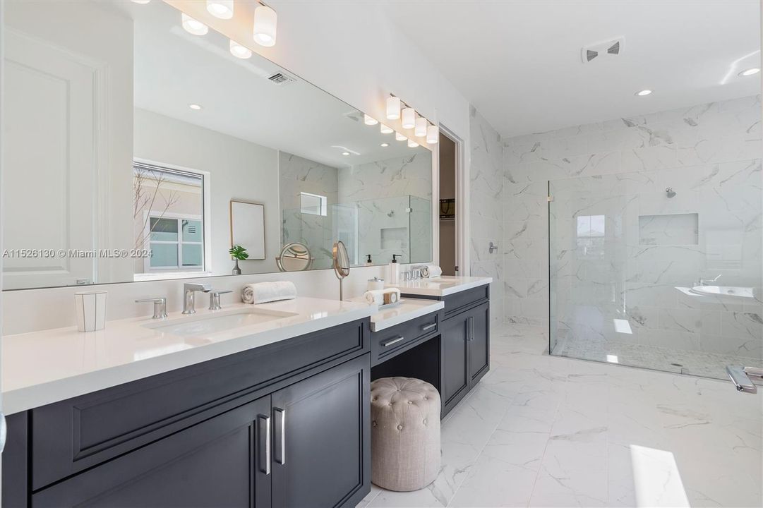 Recently Sold: $1,695,000 (5 beds, 3 baths, 3993 Square Feet)