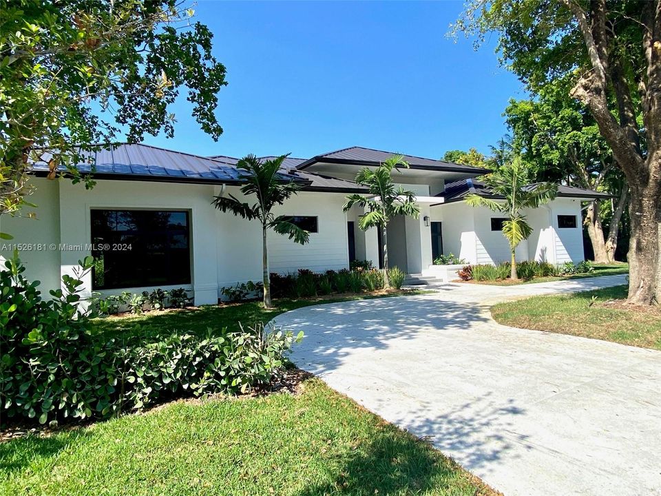 Recently Sold: $3,599,000 (5 beds, 6 baths, 0 Square Feet)