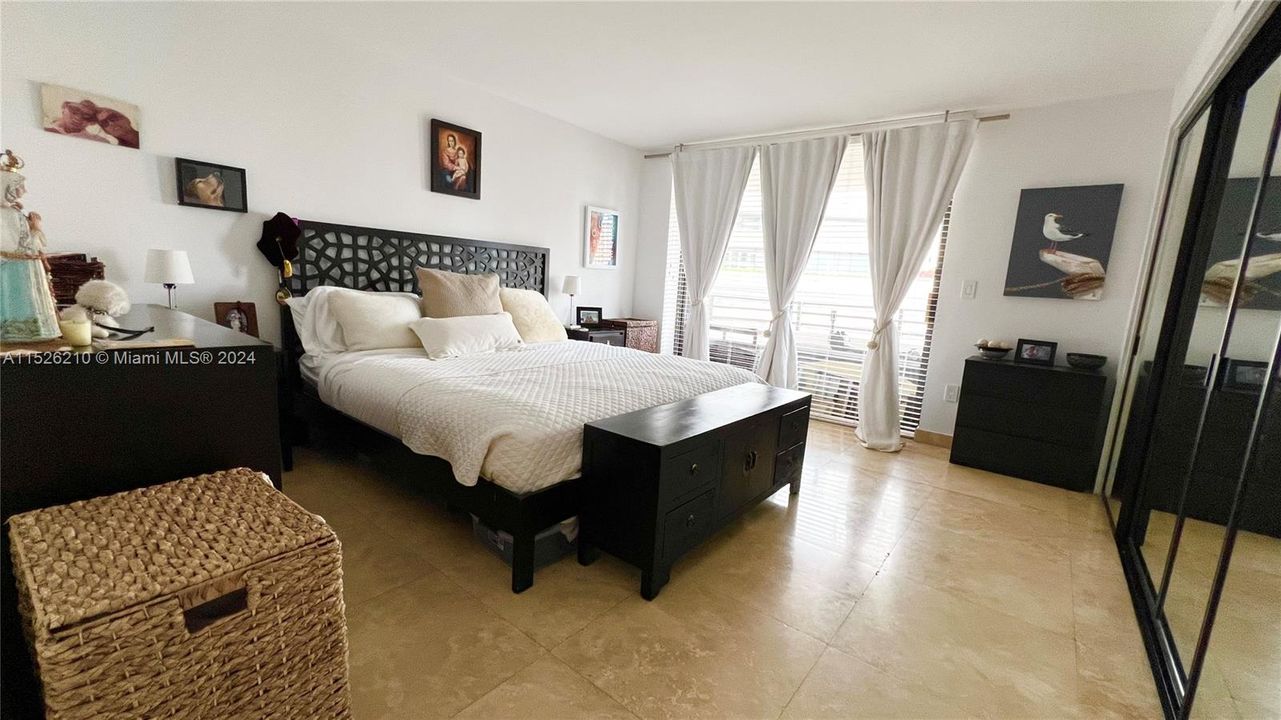 Recently Rented: $4,400 (2 beds, 2 baths, 1438 Square Feet)