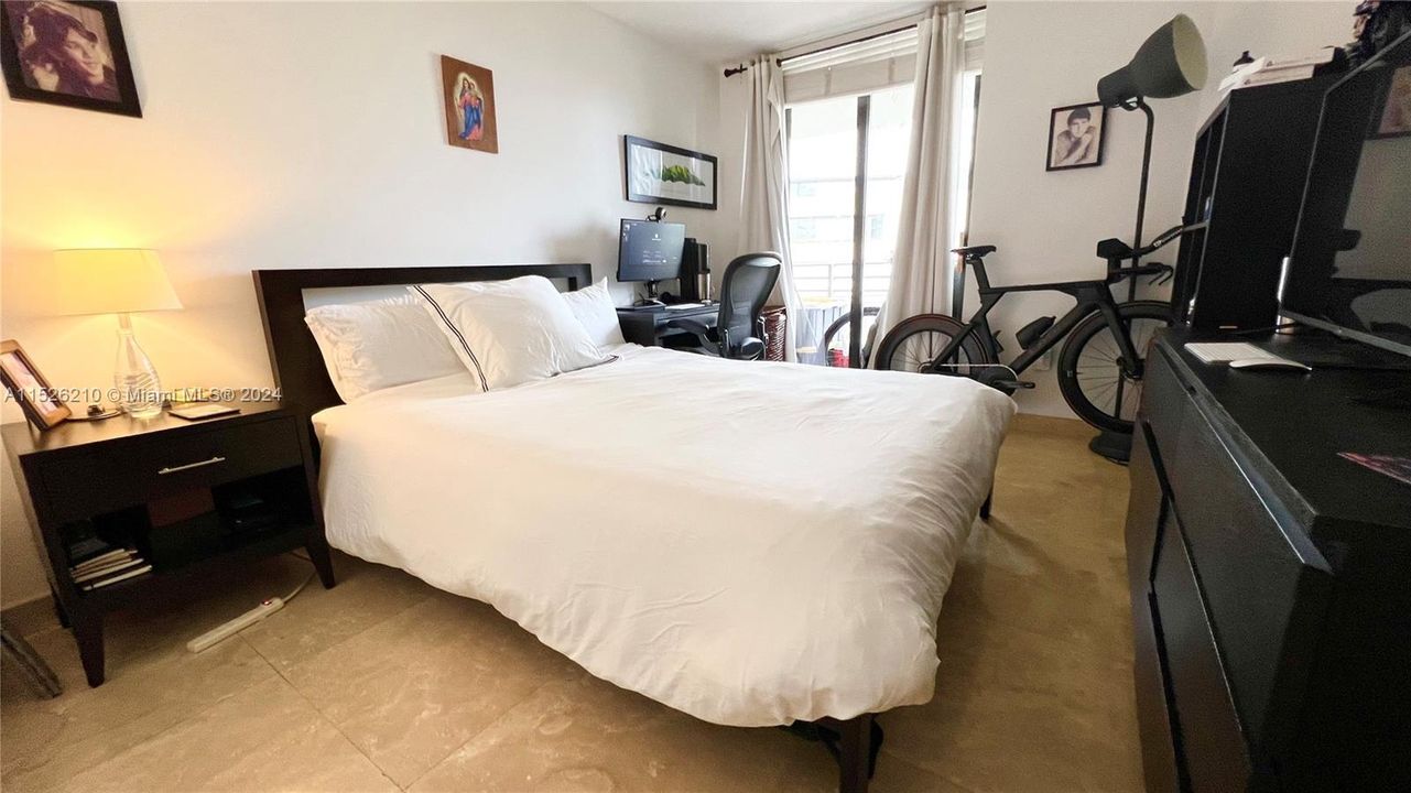 Recently Rented: $4,400 (2 beds, 2 baths, 1438 Square Feet)