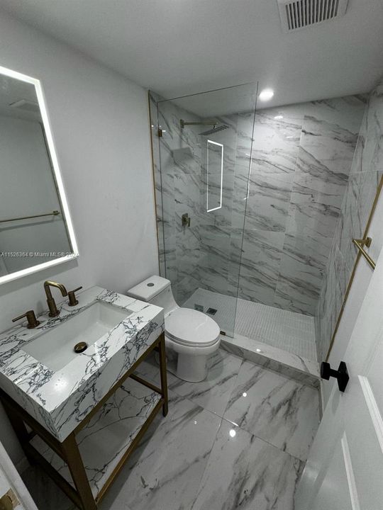 Recently Rented: $2,500 (2 beds, 1 baths, 990 Square Feet)