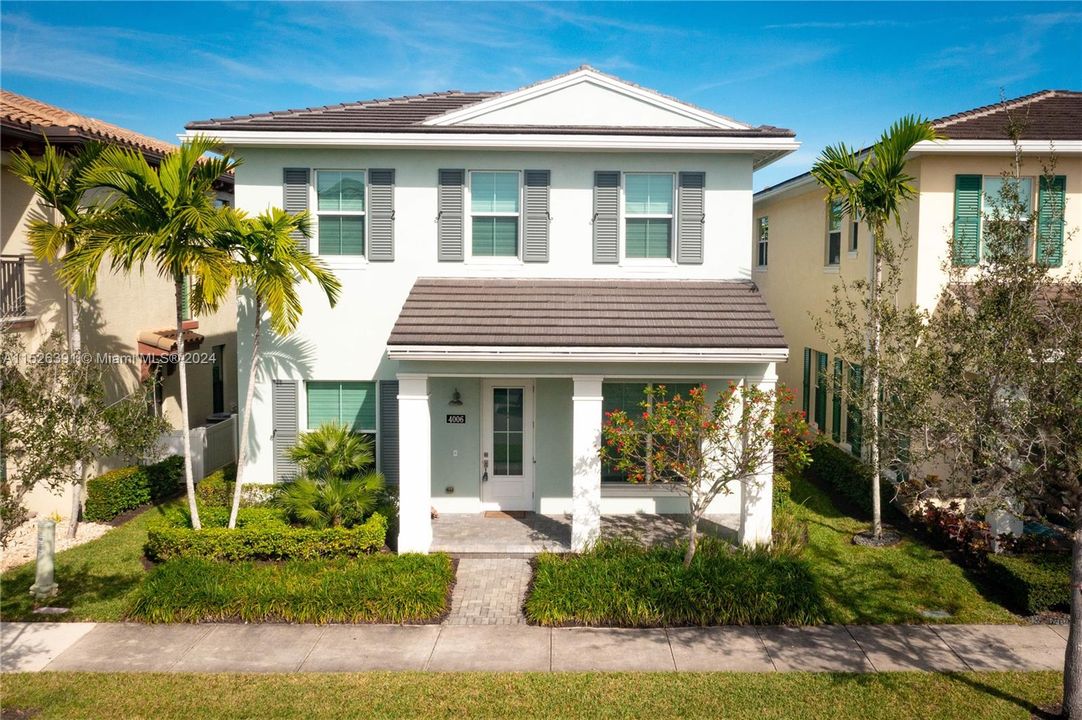 Recently Sold: $1,250,000 (3 beds, 3 baths, 2984 Square Feet)