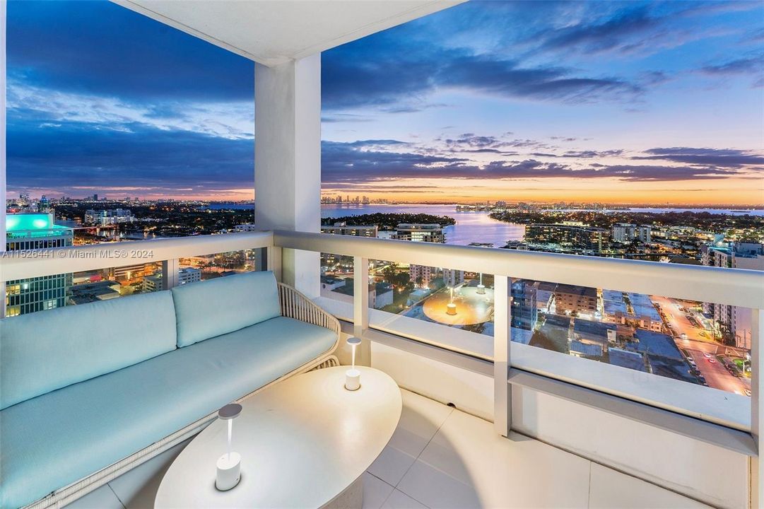 Recently Rented: $11,000 (2 beds, 2 baths, 1375 Square Feet)