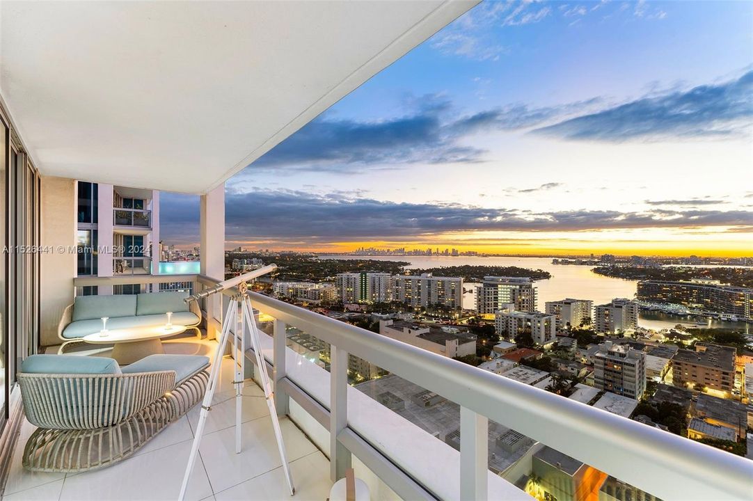 Recently Rented: $11,000 (2 beds, 2 baths, 1375 Square Feet)