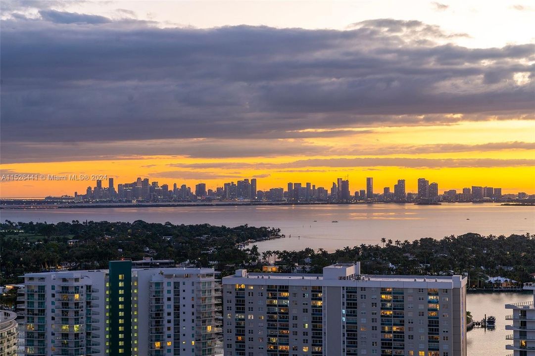 Recently Rented: $11,000 (2 beds, 2 baths, 1375 Square Feet)