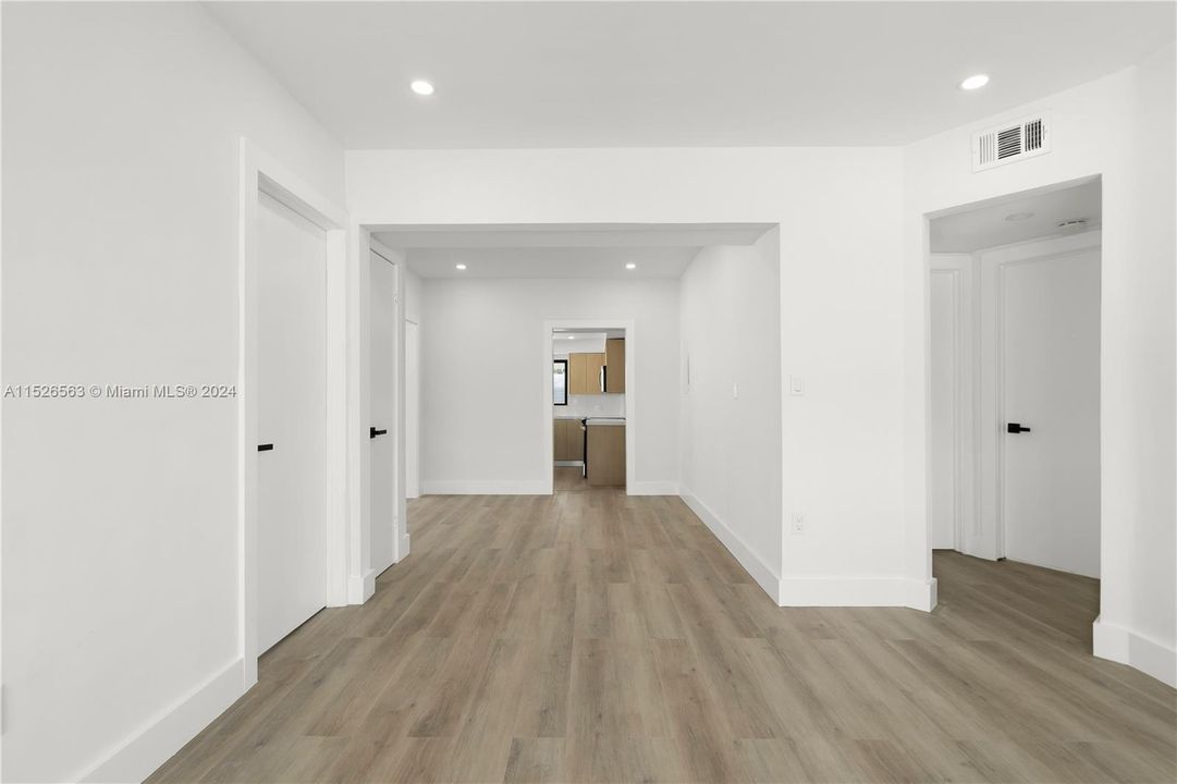 Recently Sold: $715,000 (3 beds, 2 baths, 1548 Square Feet)