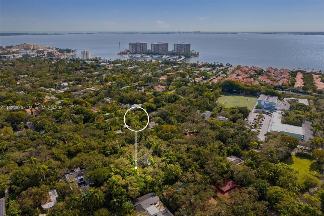 Recently Sold: $4,250,000 (3 beds, 2 baths, 2050 Square Feet)