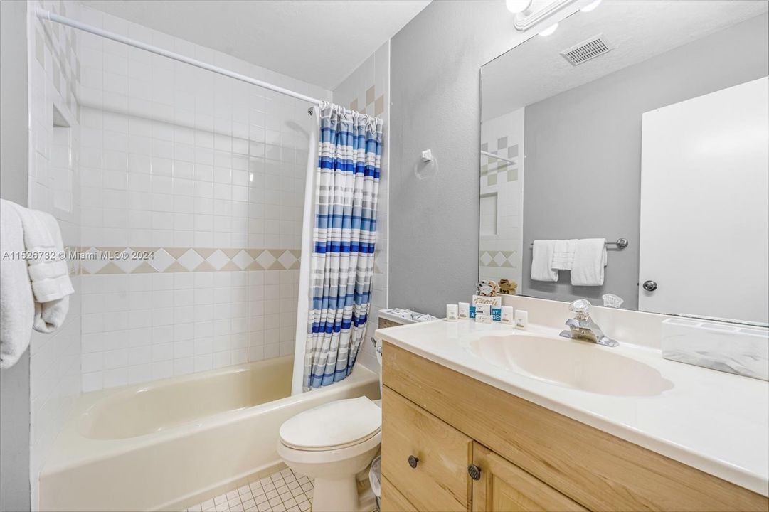 最近租的: $3,900 (3 贝兹, 2 浴室, 1290 平方英尺)