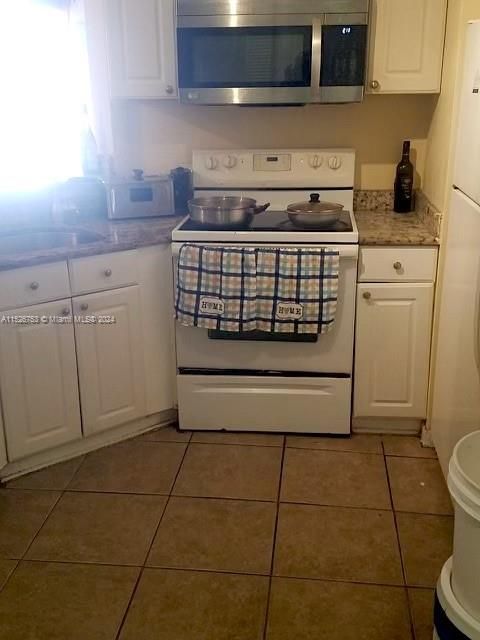 Recently Sold: $169,000 (2 beds, 2 baths, 1096 Square Feet)