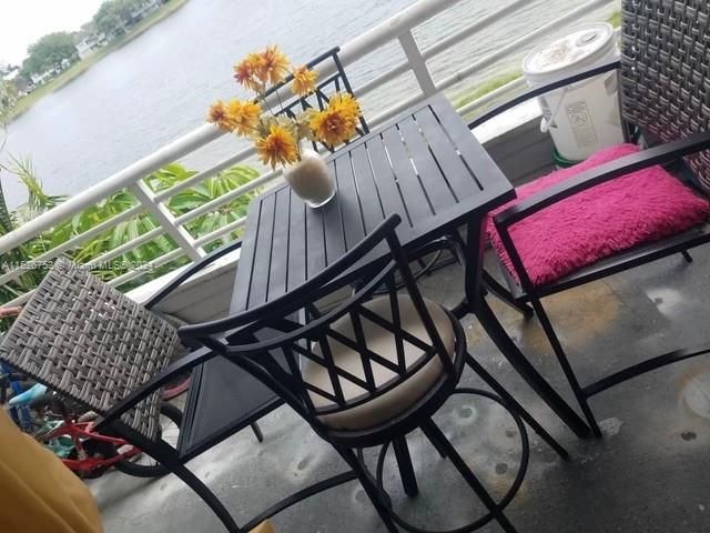 Recently Sold: $169,000 (2 beds, 2 baths, 1096 Square Feet)