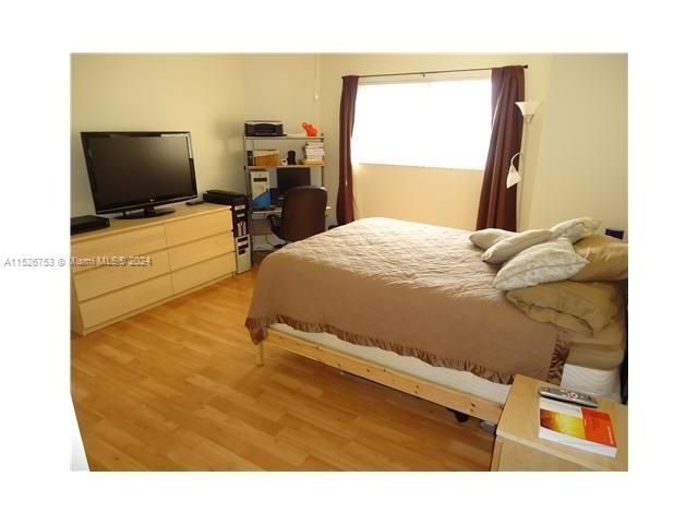 Recently Sold: $169,000 (2 beds, 2 baths, 1096 Square Feet)