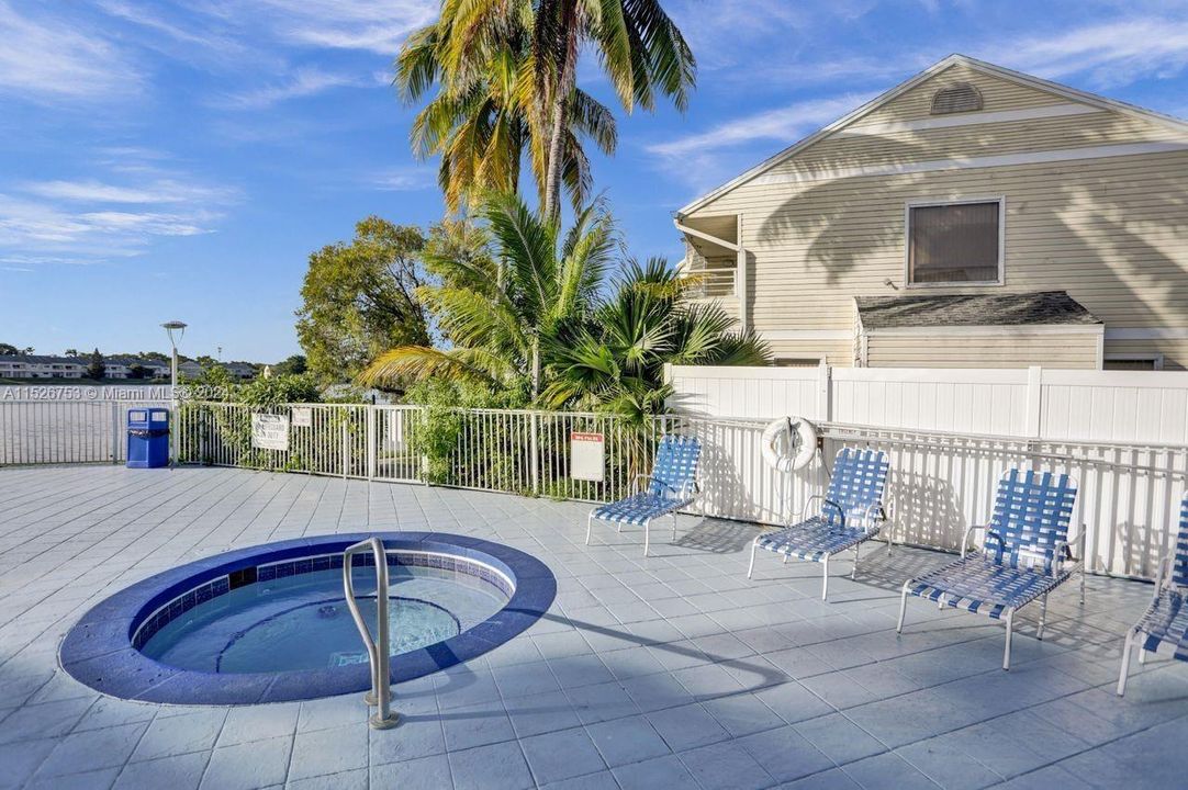 Recently Sold: $169,000 (2 beds, 2 baths, 1096 Square Feet)