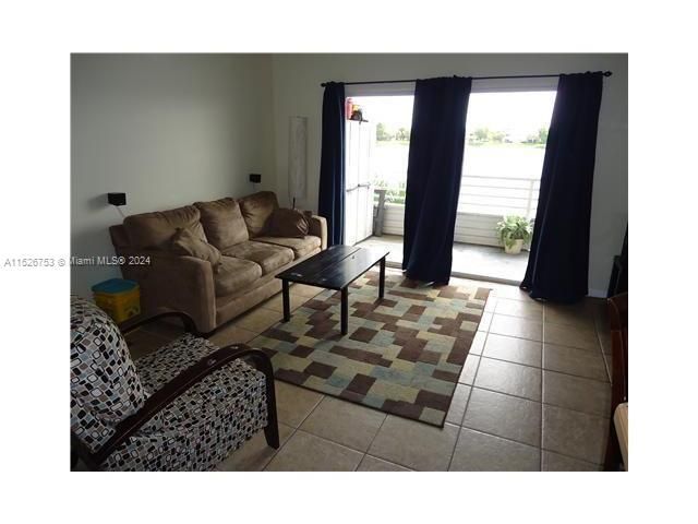 Recently Sold: $169,000 (2 beds, 2 baths, 1096 Square Feet)