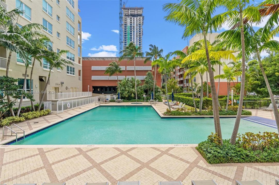 Recently Rented: $3,900 (2 beds, 2 baths, 1104 Square Feet)