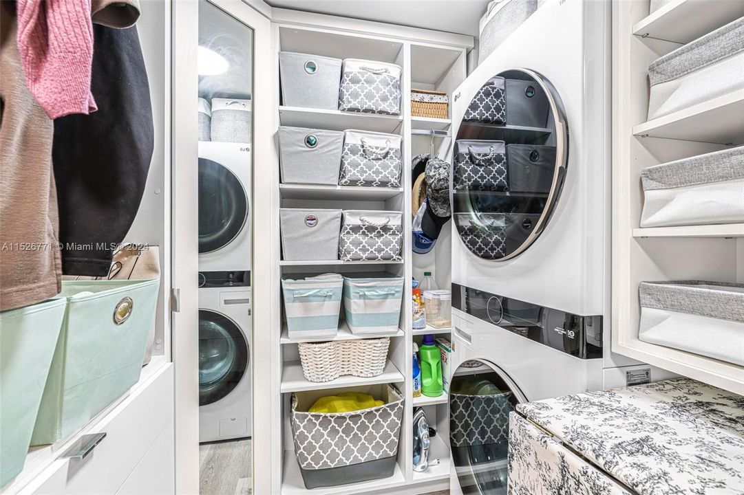 Recently Rented: $3,900 (2 beds, 2 baths, 1104 Square Feet)