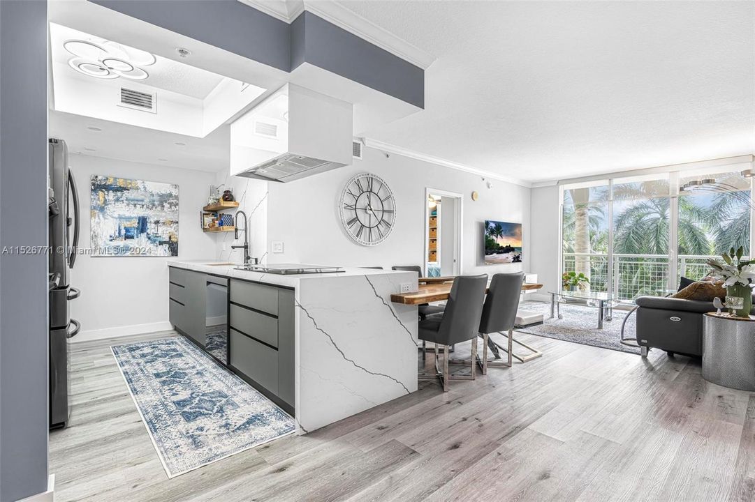 Recently Rented: $3,900 (2 beds, 2 baths, 1104 Square Feet)