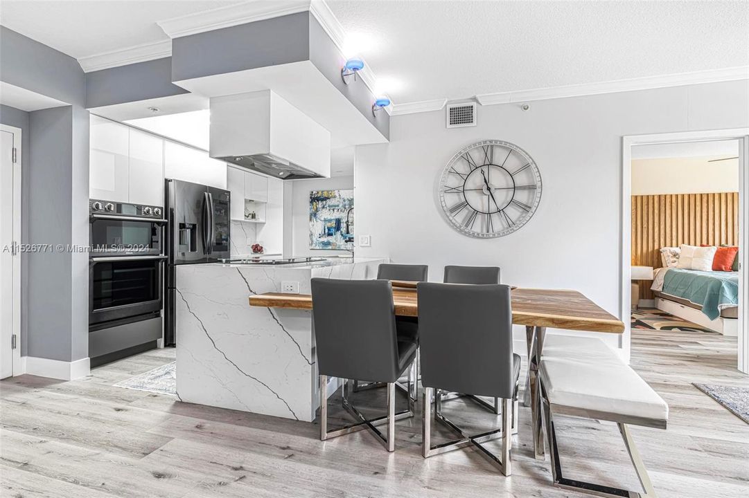 Recently Rented: $3,900 (2 beds, 2 baths, 1104 Square Feet)